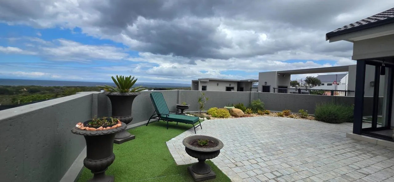 2 Bedroom House for sale in Tergniet