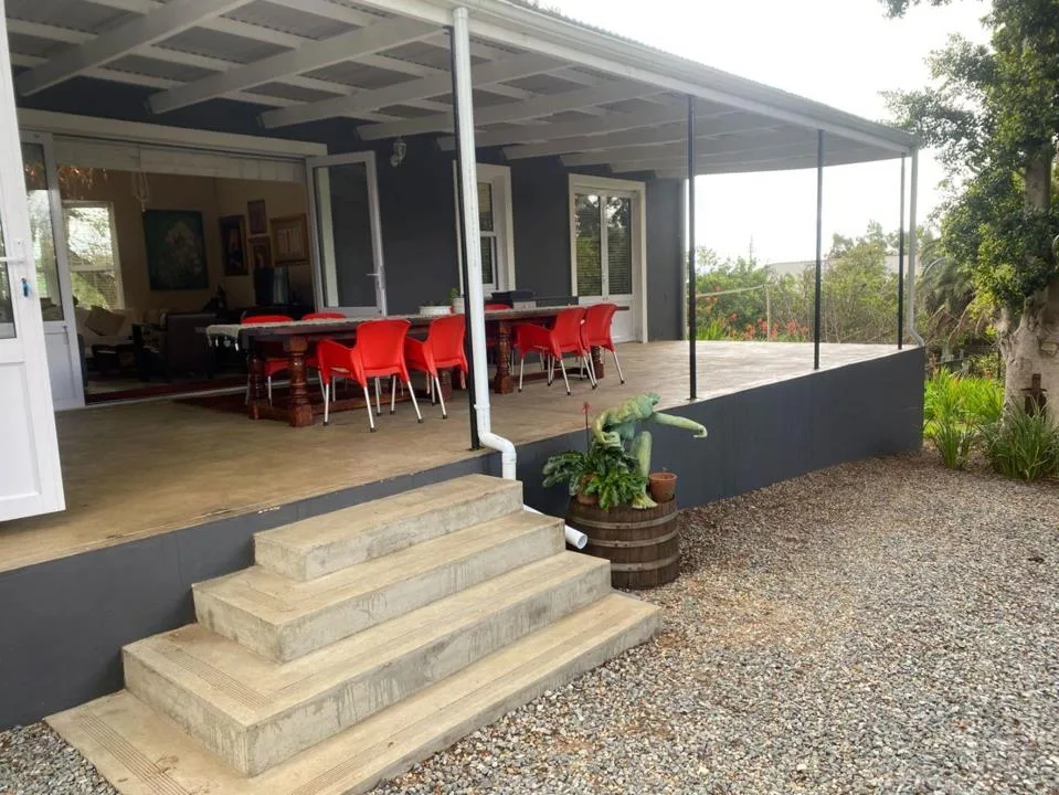 2 Bedroom House for sale in Riebeek West