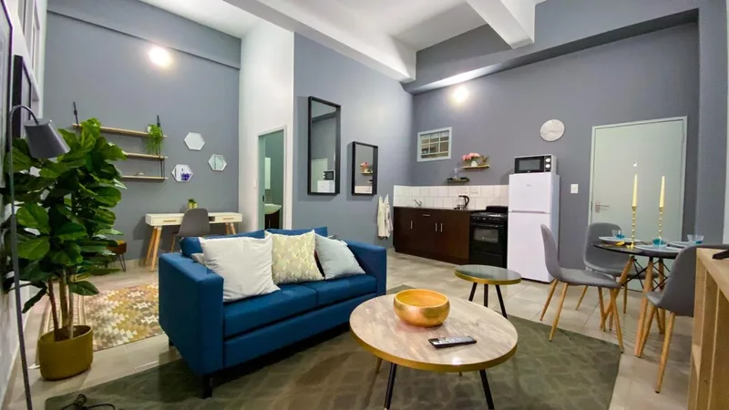 0.5 Bedroom Apartment / flat to rent in Johannesburg Central