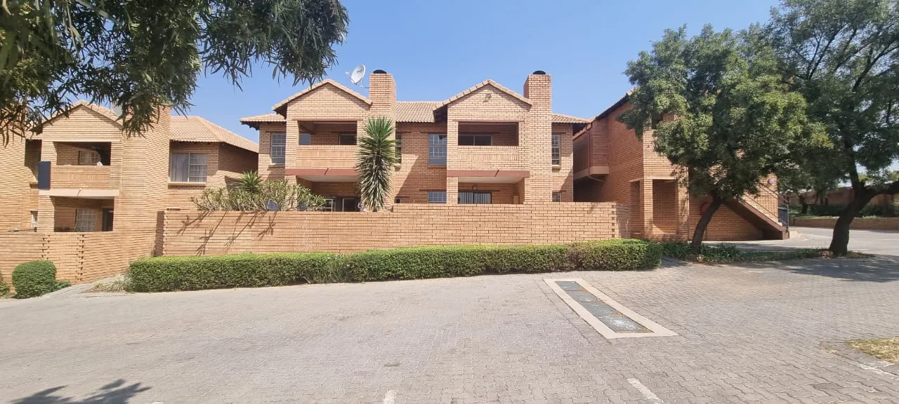 3 Bedroom Apartment / flat to rent in Hazeldean