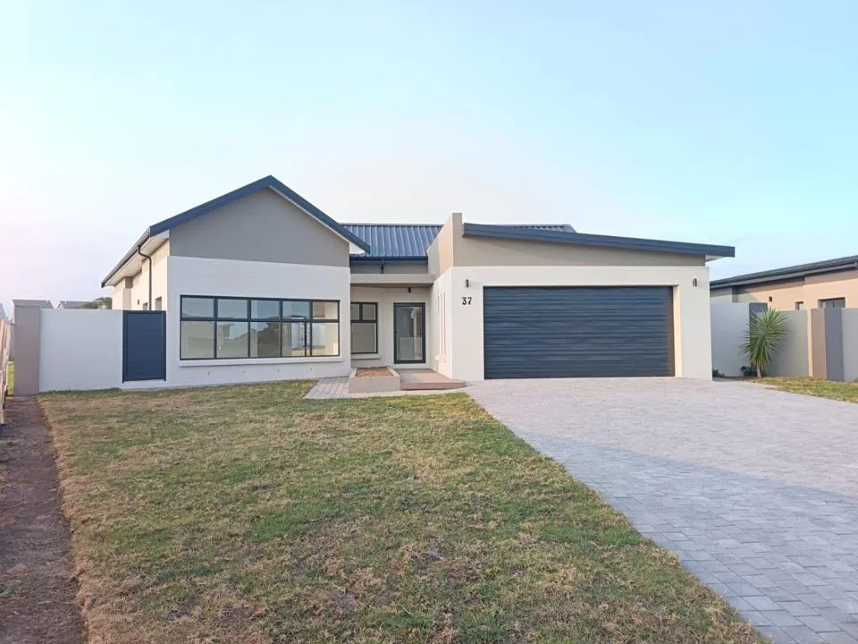 3 Bedroom House for sale in Le Grand Estate