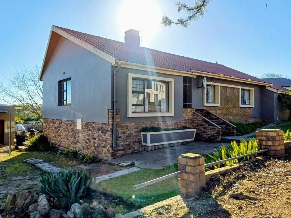 4 Bedroom House for sale in Caledon