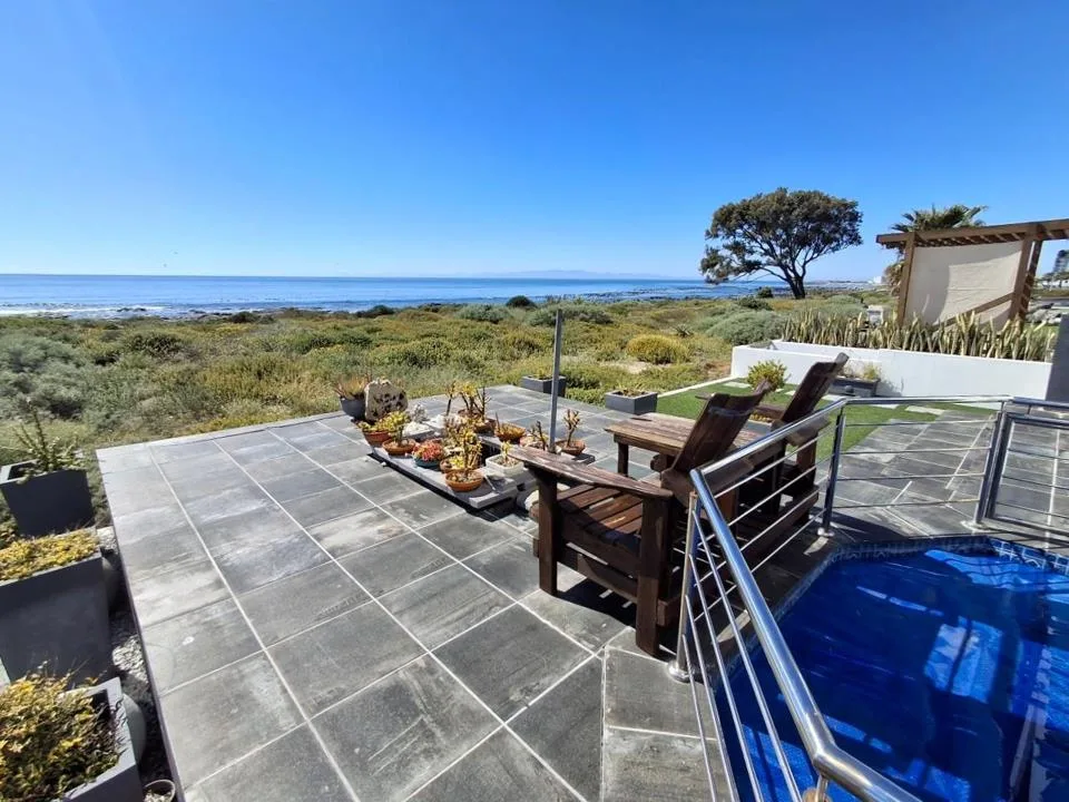 5 Bedroom House for sale in Sandy Point