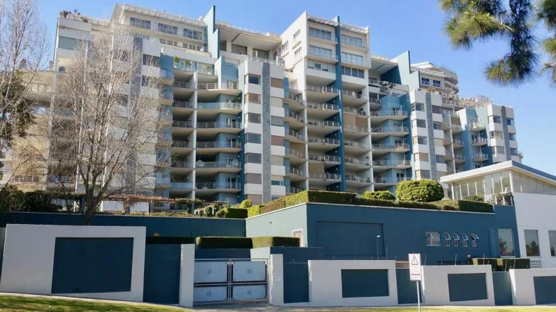 3 Bedroom Apartment / flat to rent in Morningside