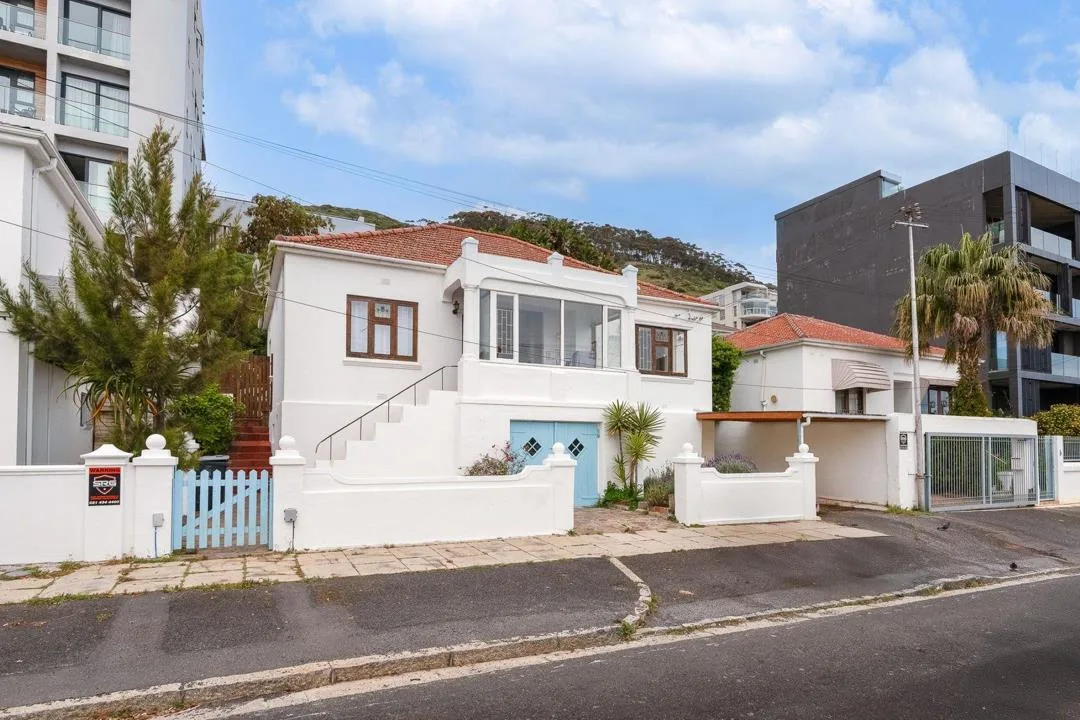 3 Bedroom House for sale in Sea Point