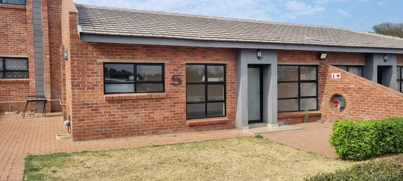 2 Bedroom Apartment / flat to rent in Raslouw
