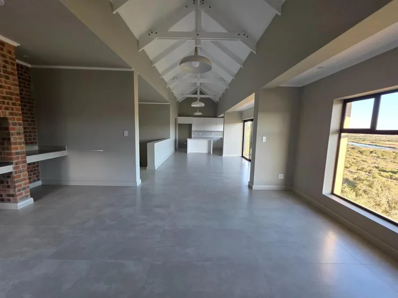 4 Bedroom House for sale in Hartenbos Central