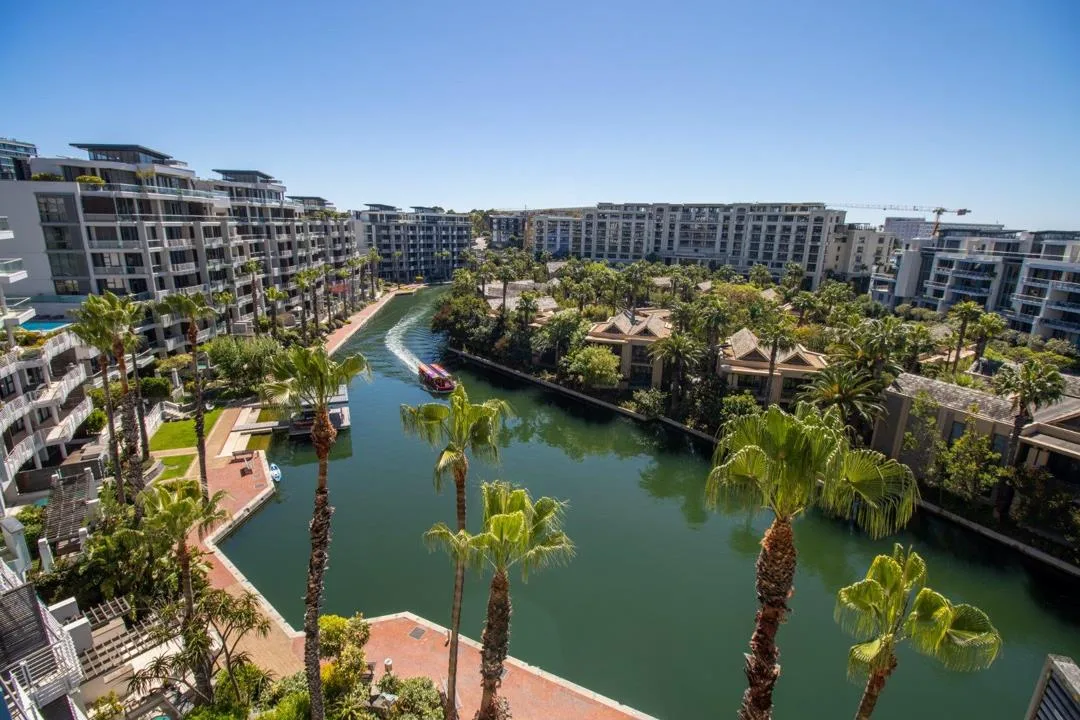 3 Bedroom Apartment / flat for sale in Waterfront