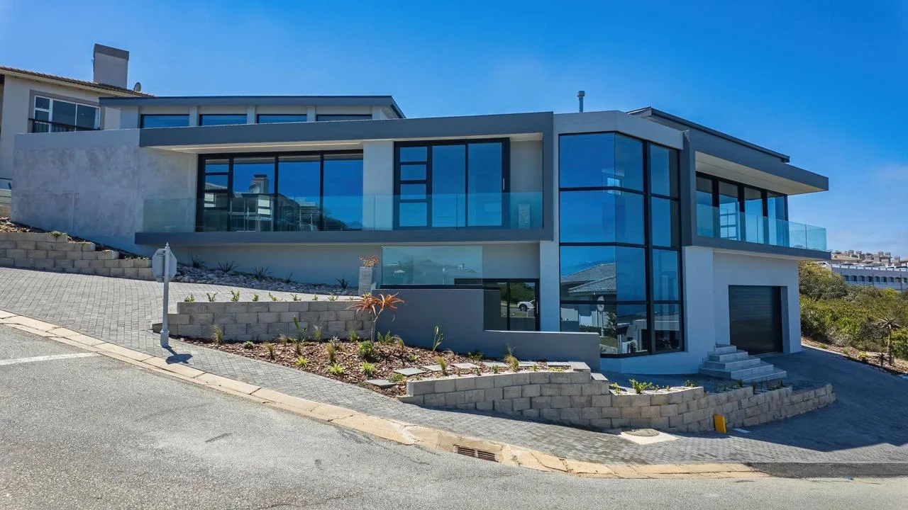 3 Bedroom House for sale in Pinnacle Point Golf Estate