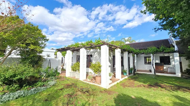 5 Bedroom House for sale in Robertson