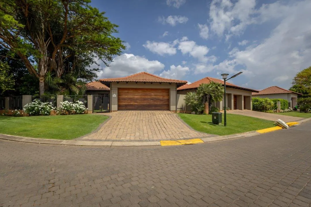 4 Bedroom House for sale in Pecanwood Estate