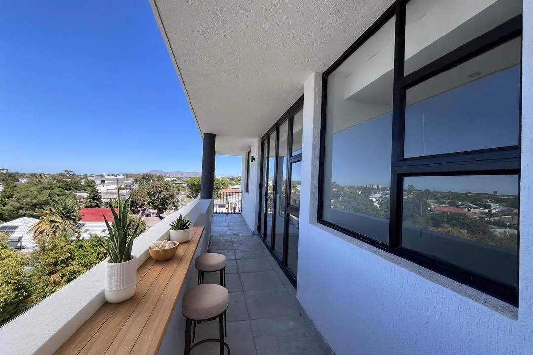 2 Bedroom Apartment / flat for sale in Claremont