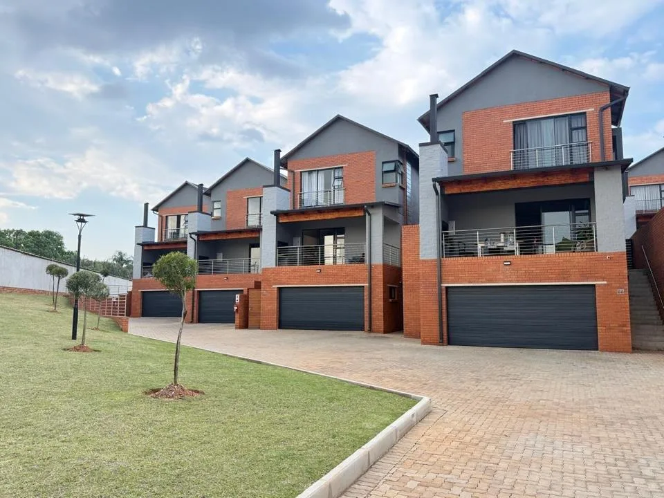 3 Bedroom Townhouse to rent in Olympus AH