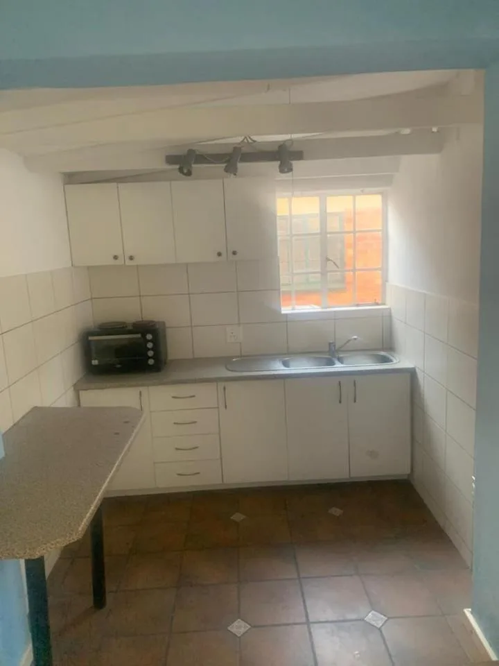 House to rent in Lombardy East
