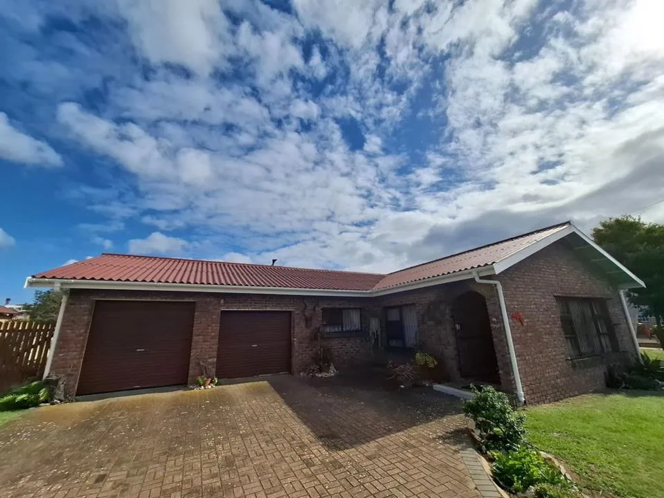 3 Bedroom House for sale in Stilbaai Wes