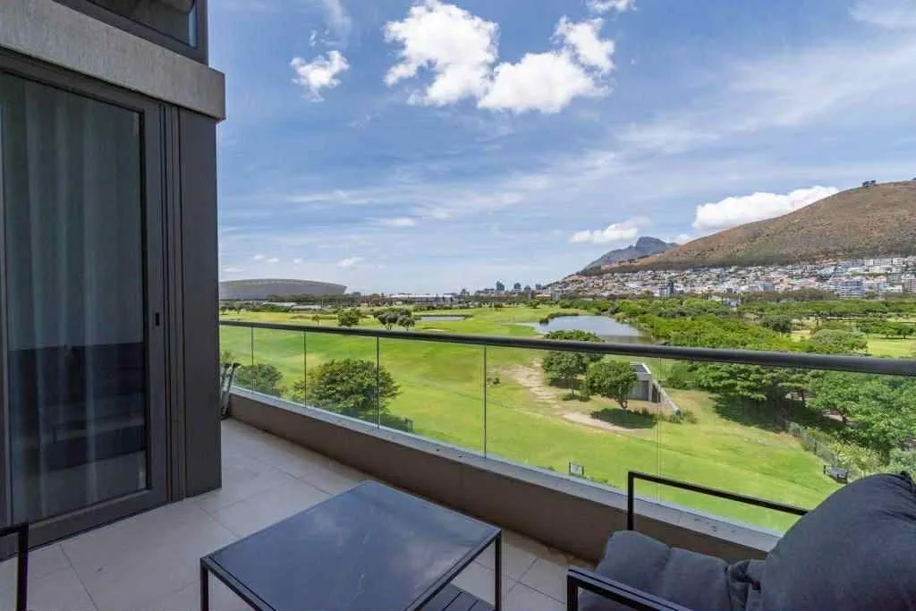 2 Bedroom Apartment / flat for sale in Mouille Point