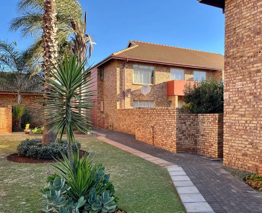 3 Bedroom Townhouse to rent in Zwartkop
