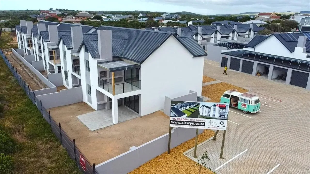 2 Bedroom Apartment / flat for sale in Stilbaai Wes