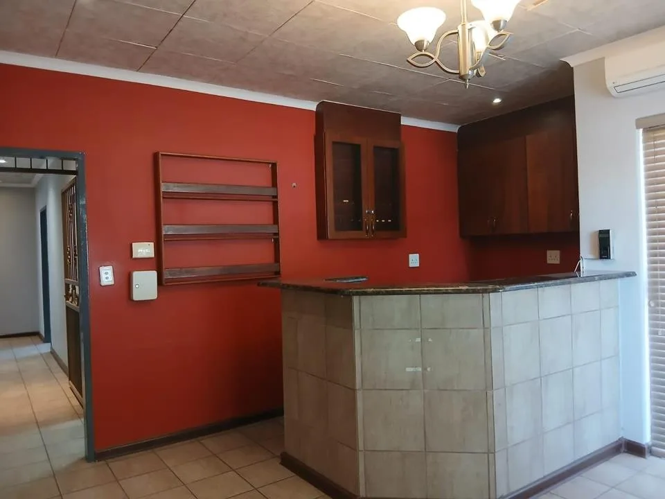 11 Bedroom House for sale in Bo-dorp