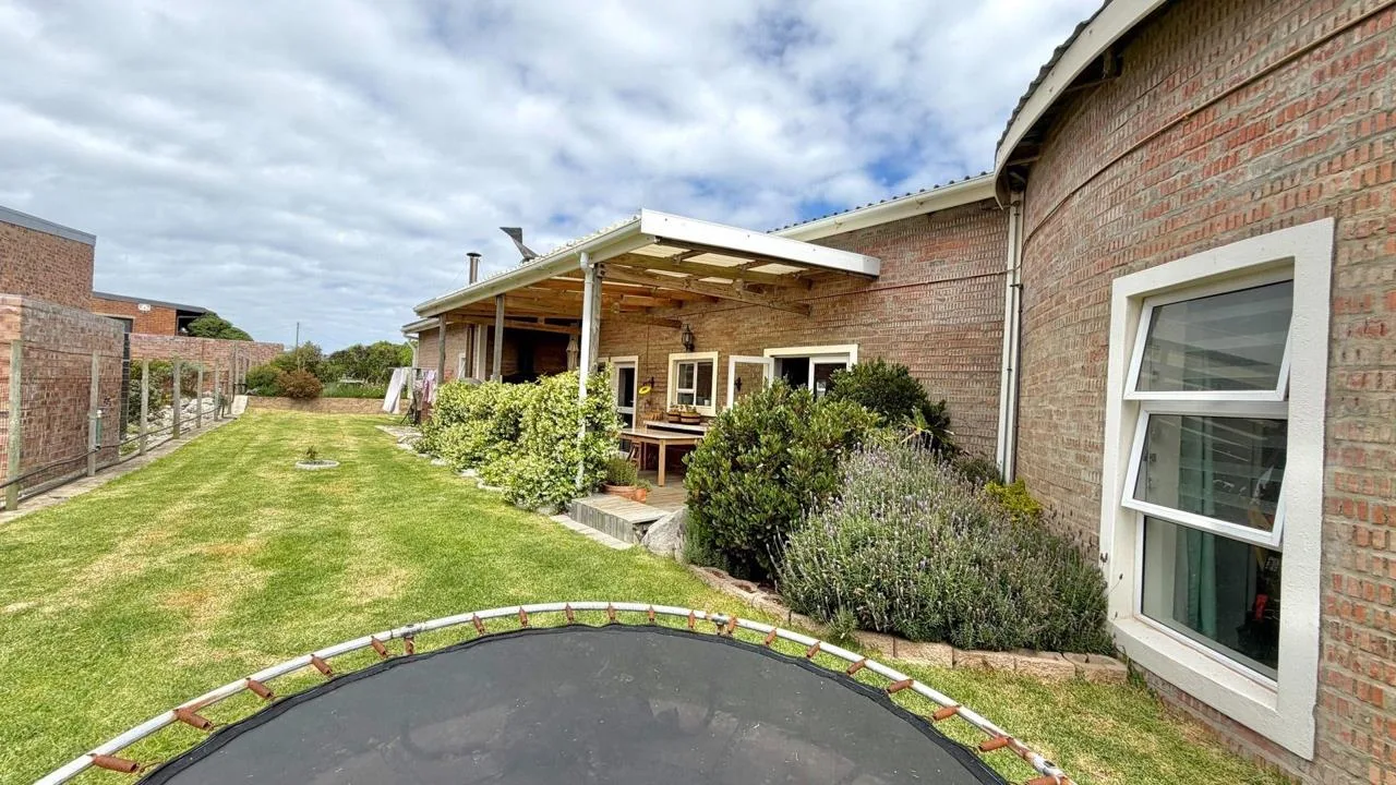 4 Bedroom House for sale in Bettys Bay