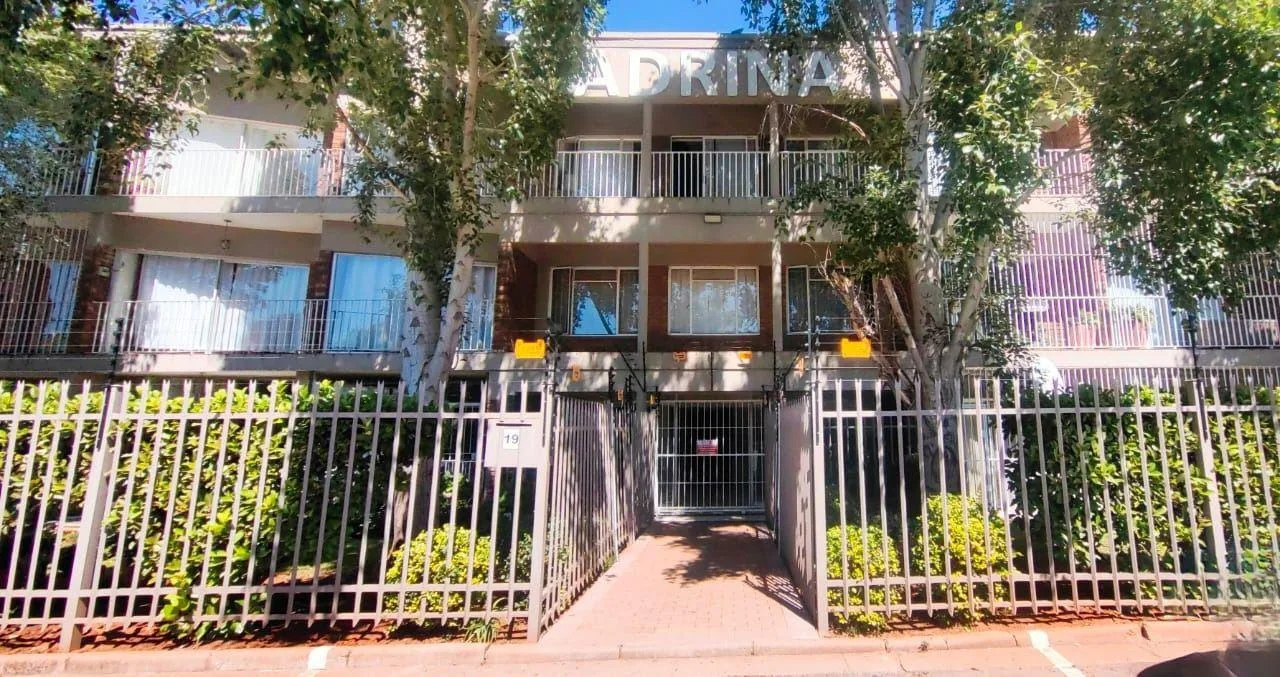 1 Bedroom Apartment / flat for sale in Baillie Park