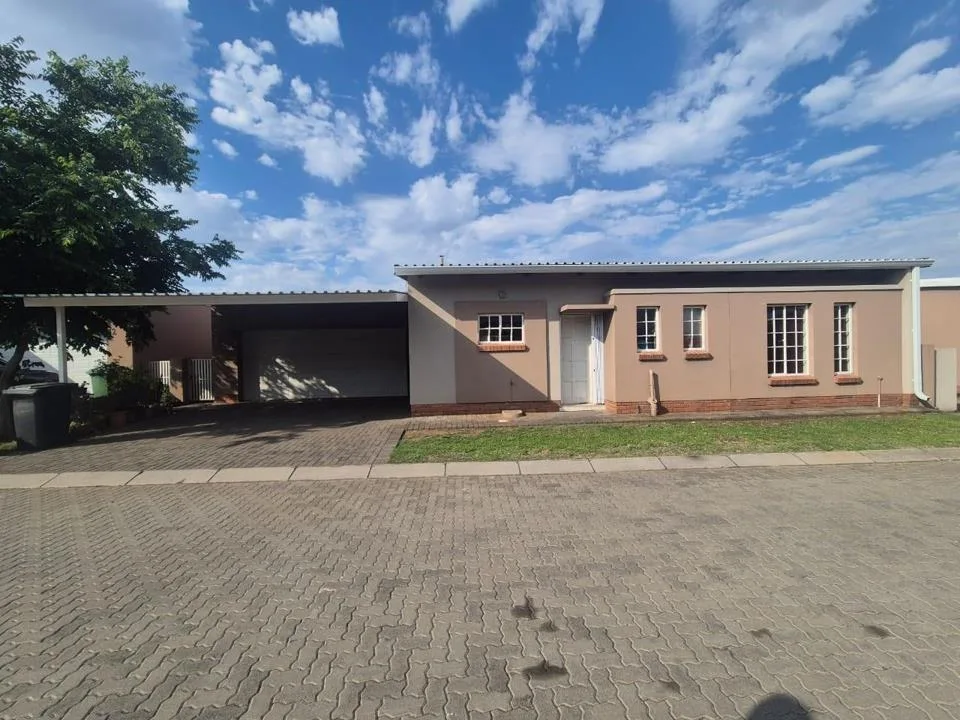3 Bedroom Townhouse for sale in Waterval East