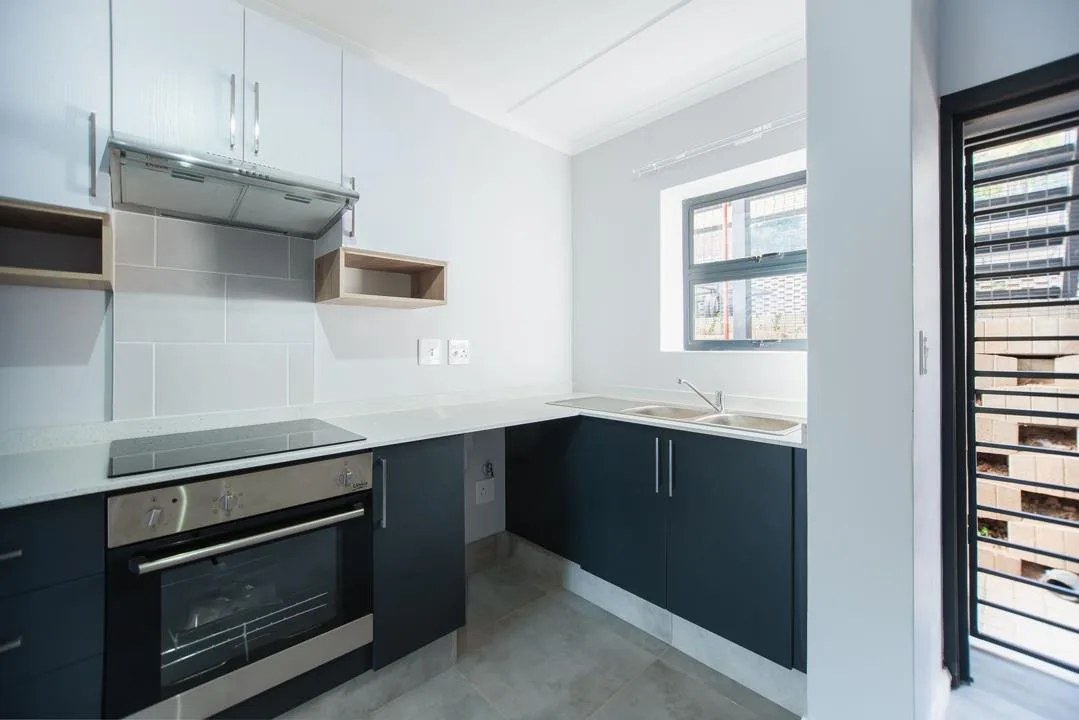 2 Bedroom Apartment / flat to rent in Baileys Muckleneuk
