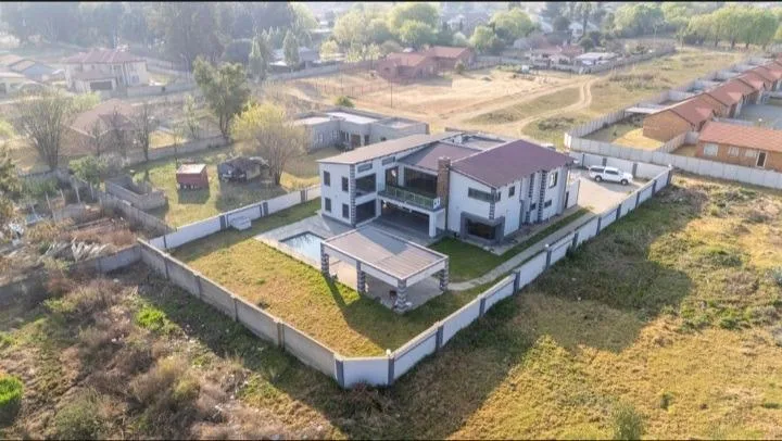 6 Bedroom House to rent in Riversdale