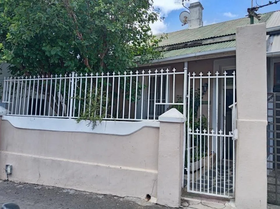 2 Bedroom House for sale in Woodstock