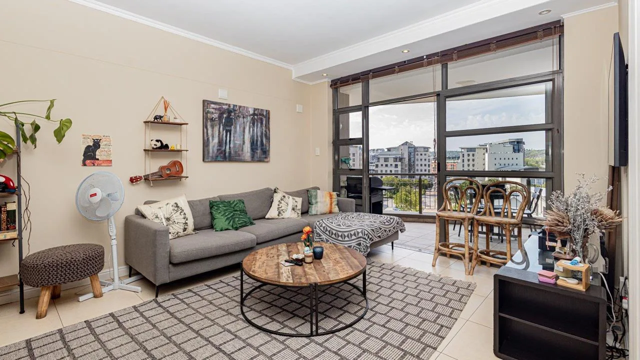 2 Bedroom Apartment / flat for sale in Tyger Waterfront