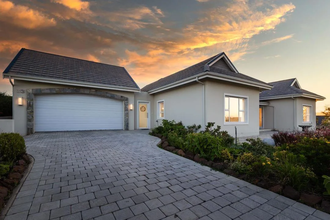 3 Bedroom House for sale in Baron View