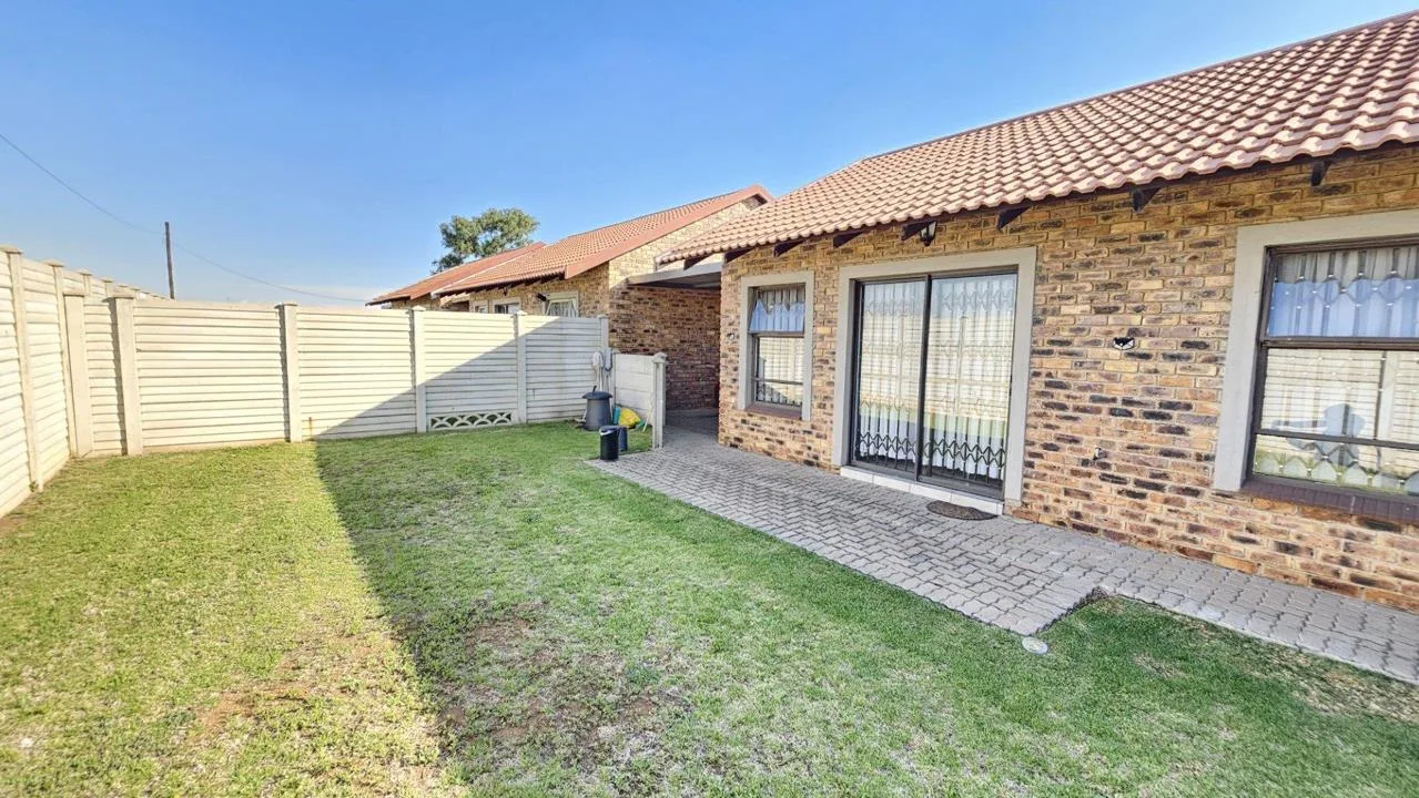 2 Bedroom Townhouse to rent in Riversdale
