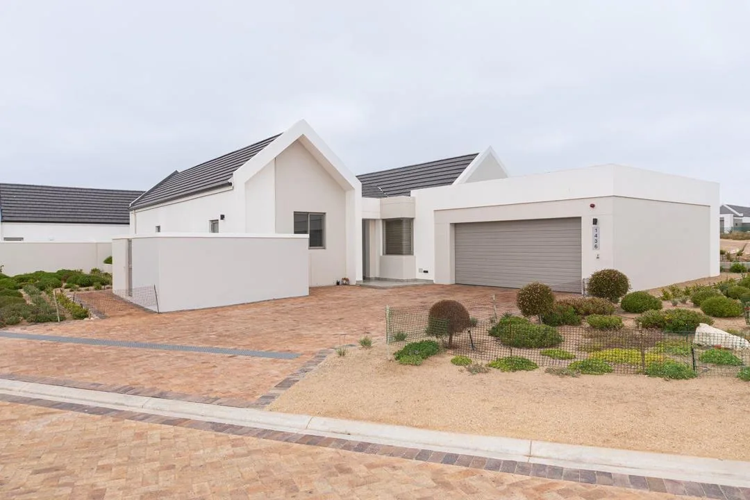 2 Bedroom House for sale in Langebaan Country Estate