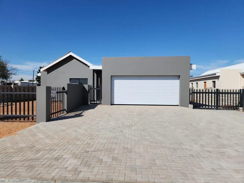3 Bedroom House for sale in Vredendal