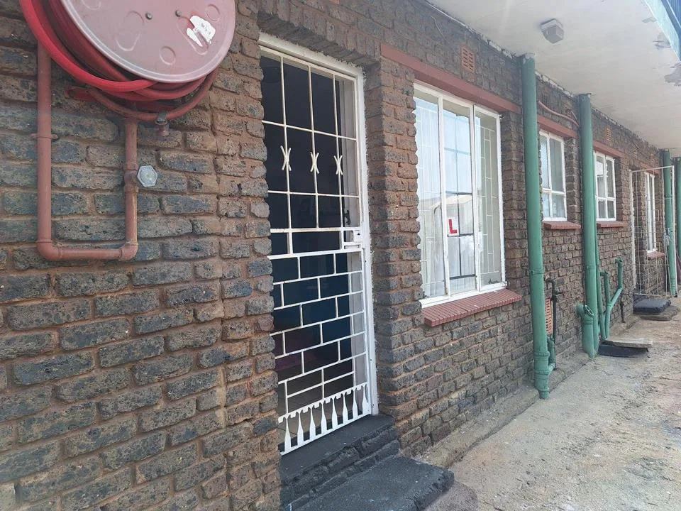 2 Bedroom Apartment / flat to rent in Luipaardsvlei