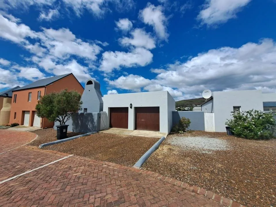 3 Bedroom House for sale in Bredasdorp
