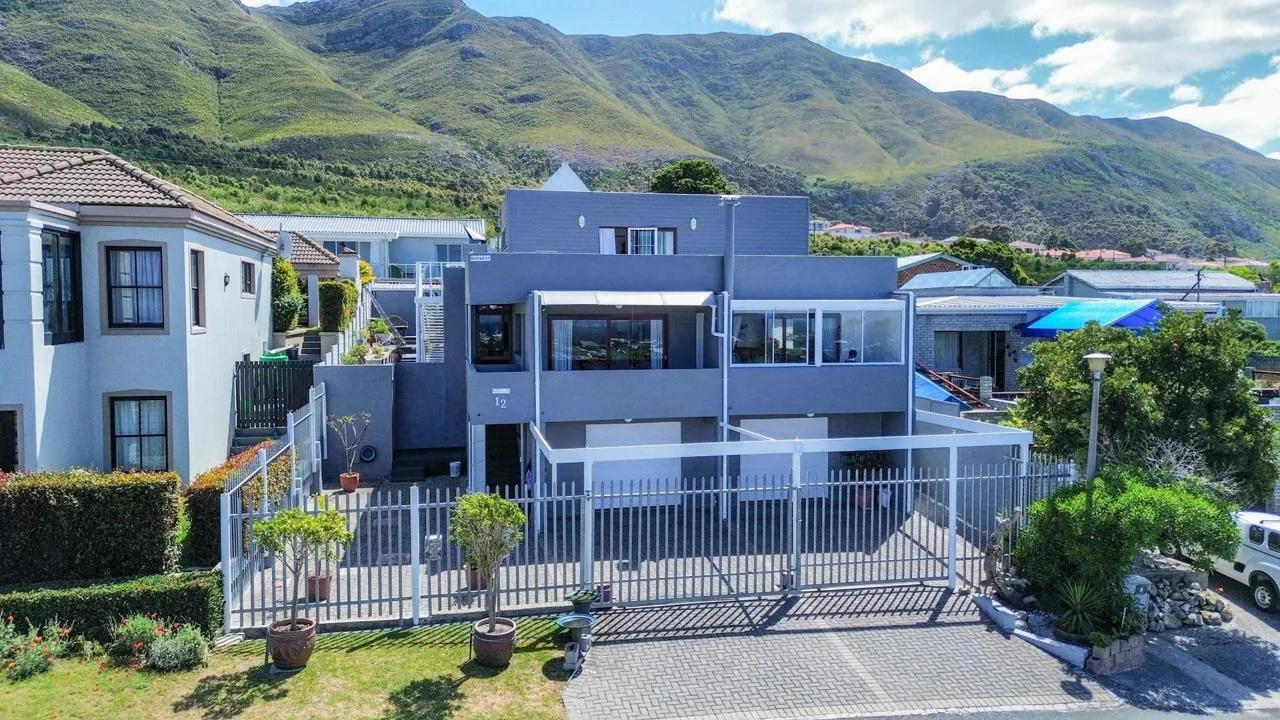 4 Bedroom House for sale in Onrus