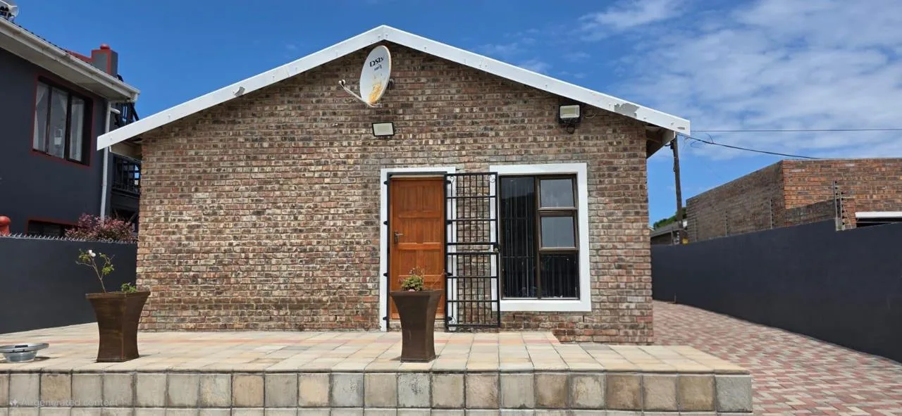 2 Bedroom House for sale in Kleinkrantz