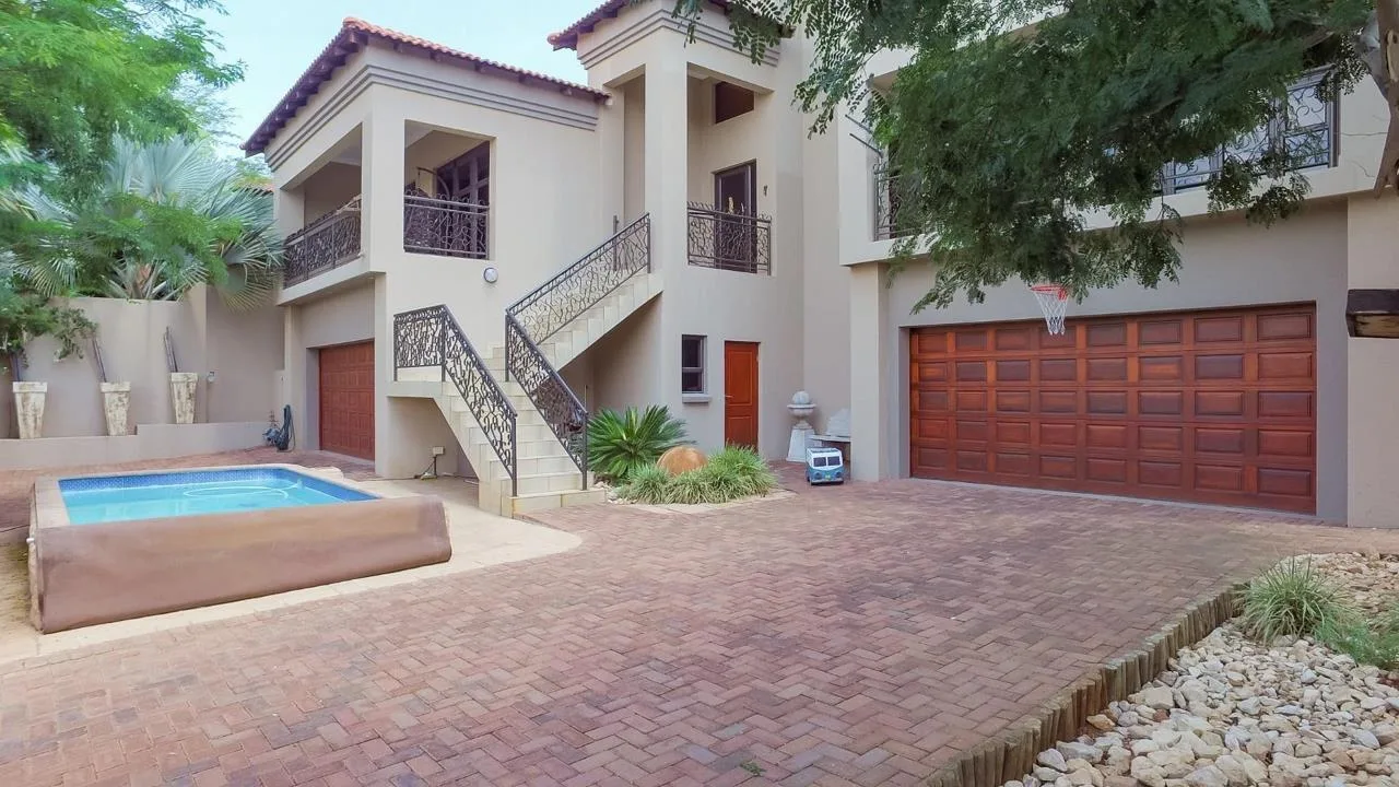 4 Bedroom House for sale in Cashan