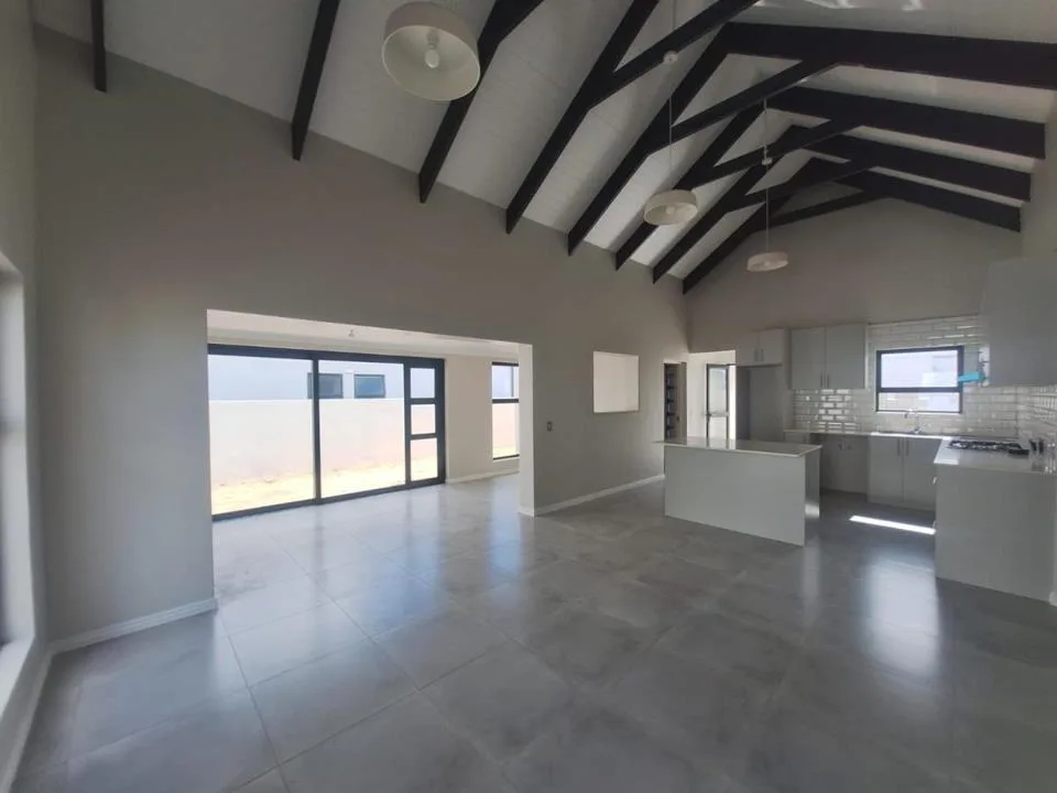 2 Bedroom House for sale in Laguna