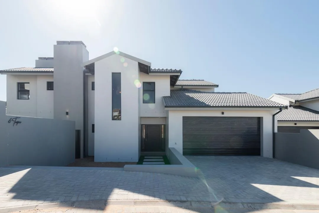 3 Bedroom House for sale in Country Club