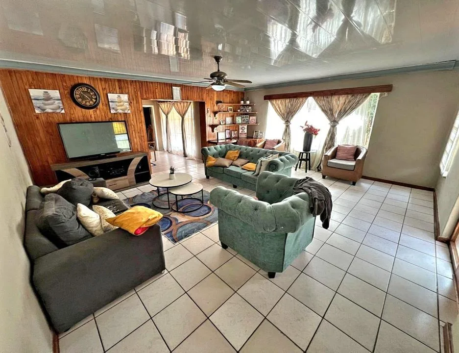 3 Bedroom House for sale in Randlespark