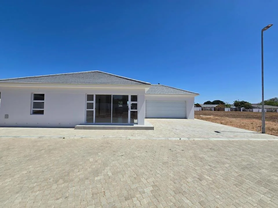3 Bedroom House for sale in Vredendal