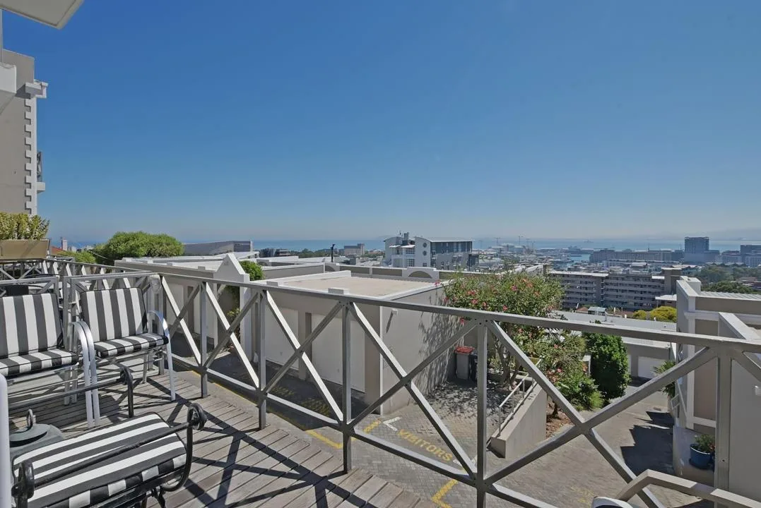 2 Bedroom Apartment / flat for sale in Green Point