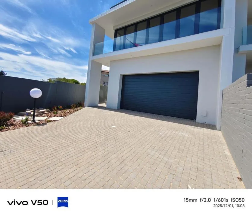 3 Bedroom House for sale in Hartenbos Heuwels