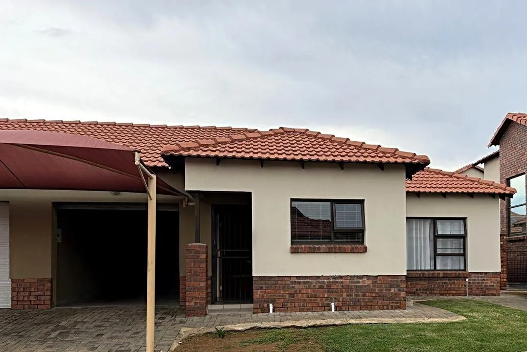 3 Bedroom Townhouse for sale in Waterval East