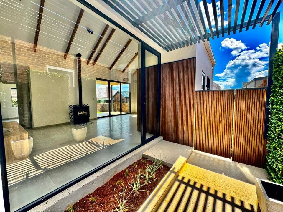 3 Bedroom House for sale in Helderzicht Eco Estate