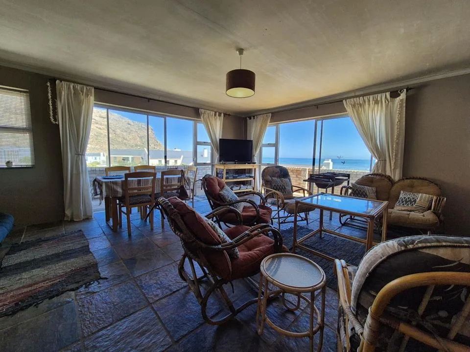 7 Bedroom House for sale in Elands Bay