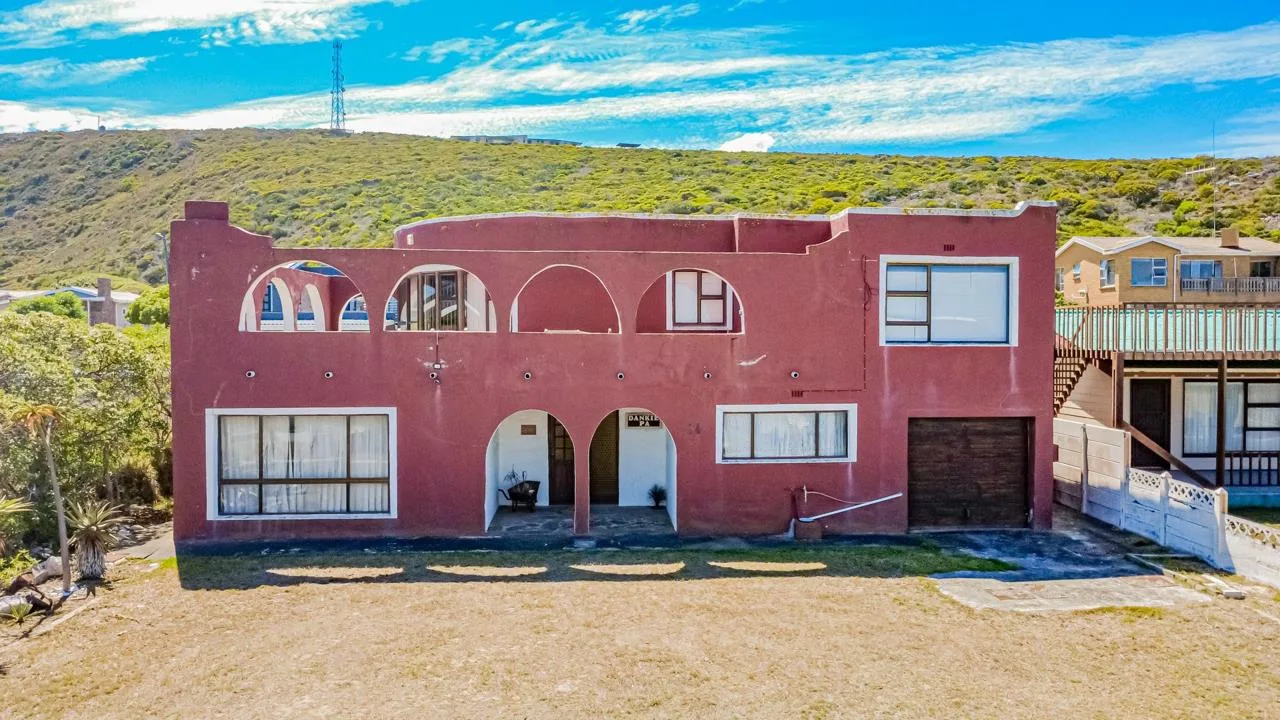 4 Bedroom House for sale in Agulhas