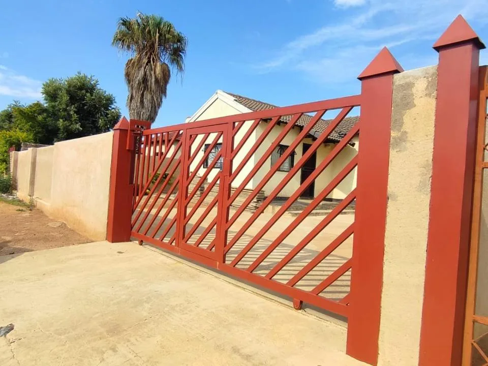 2 Bedroom House to rent in Mabopane Unit X